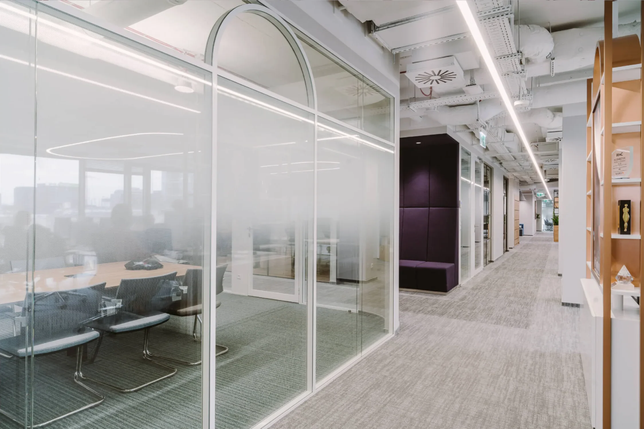 L’Oréal office interior — photograph 27 of 41