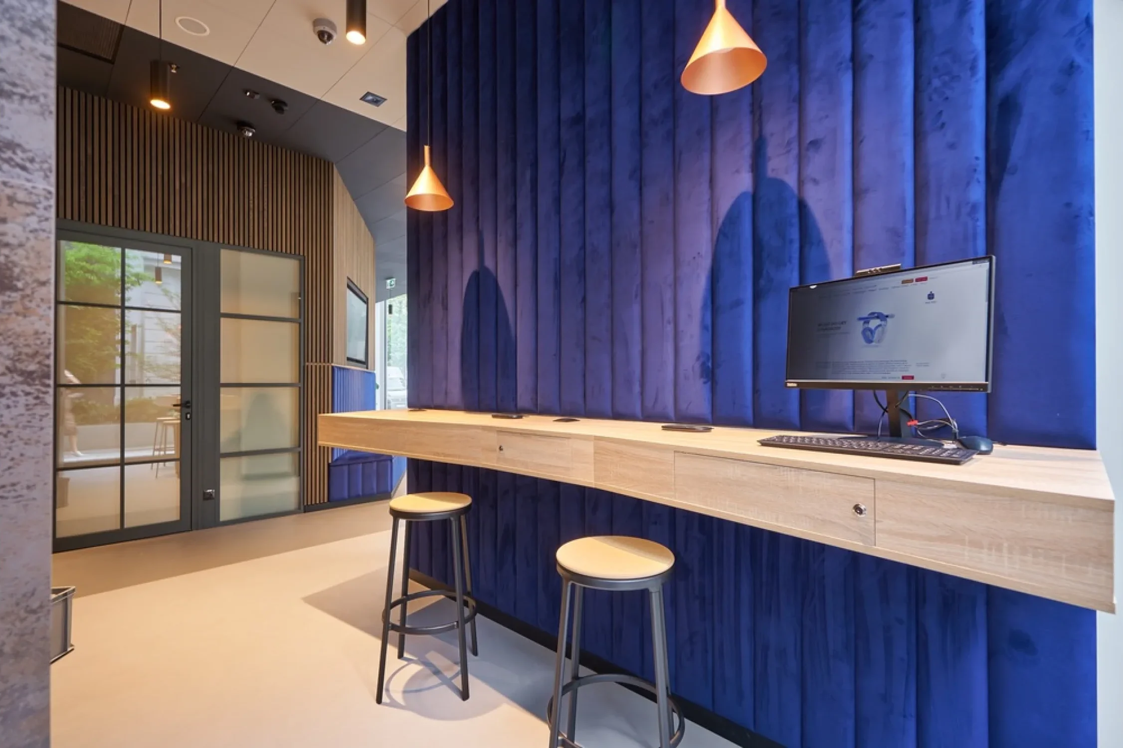 PKO Bank Polski Norblin branch interior — photograph 17 of 23