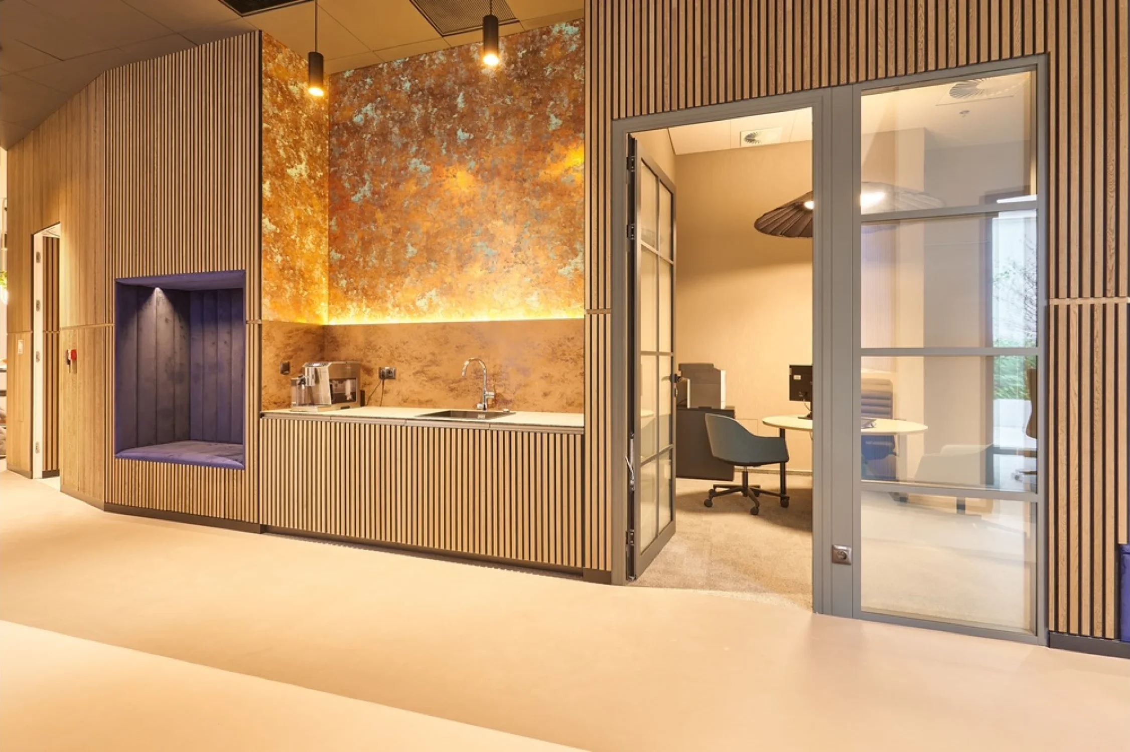 PKO Bank Polski Norblin branch interior — photograph 8 of 23