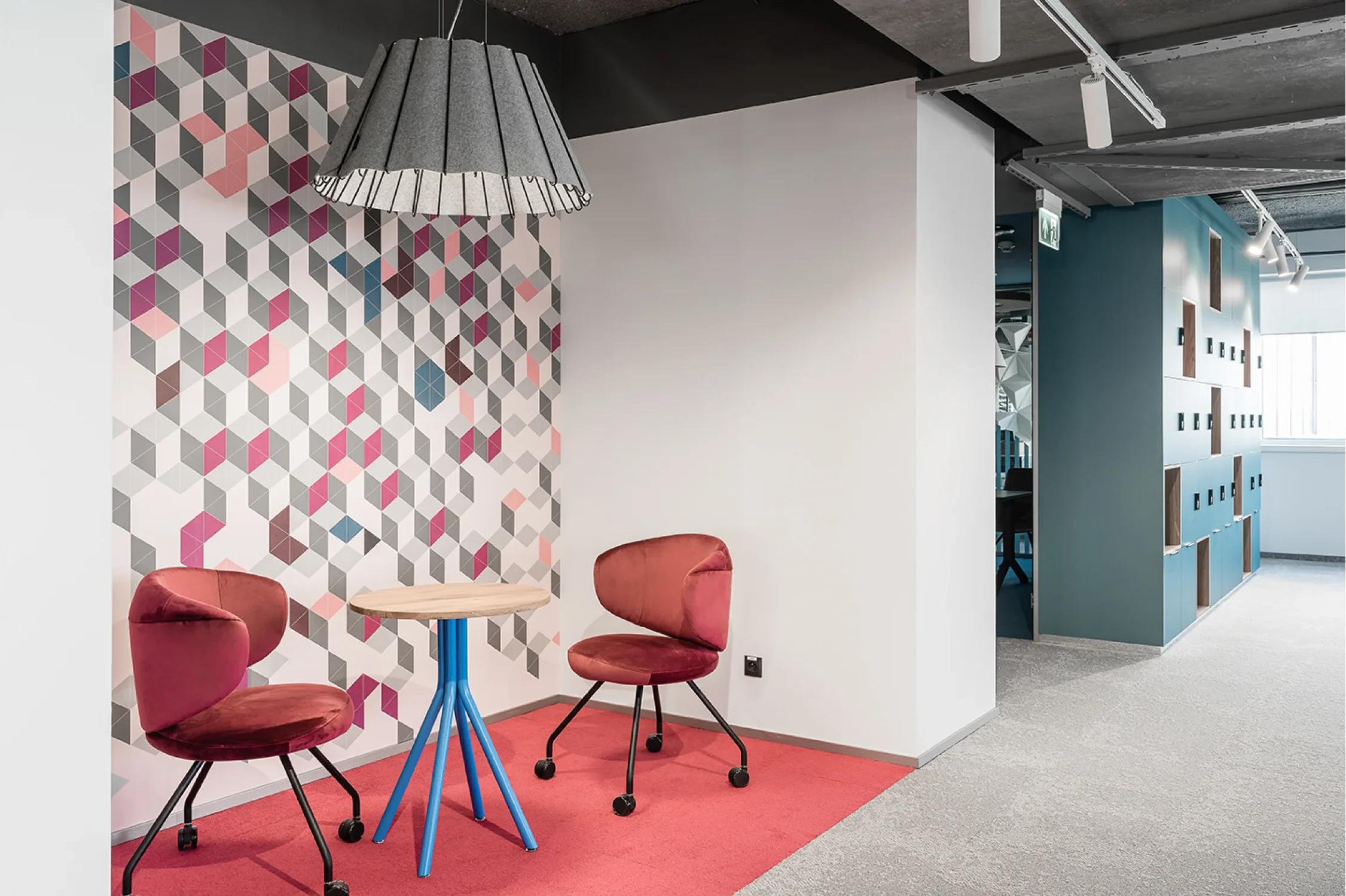 ING office interior — photograph 4 of 10