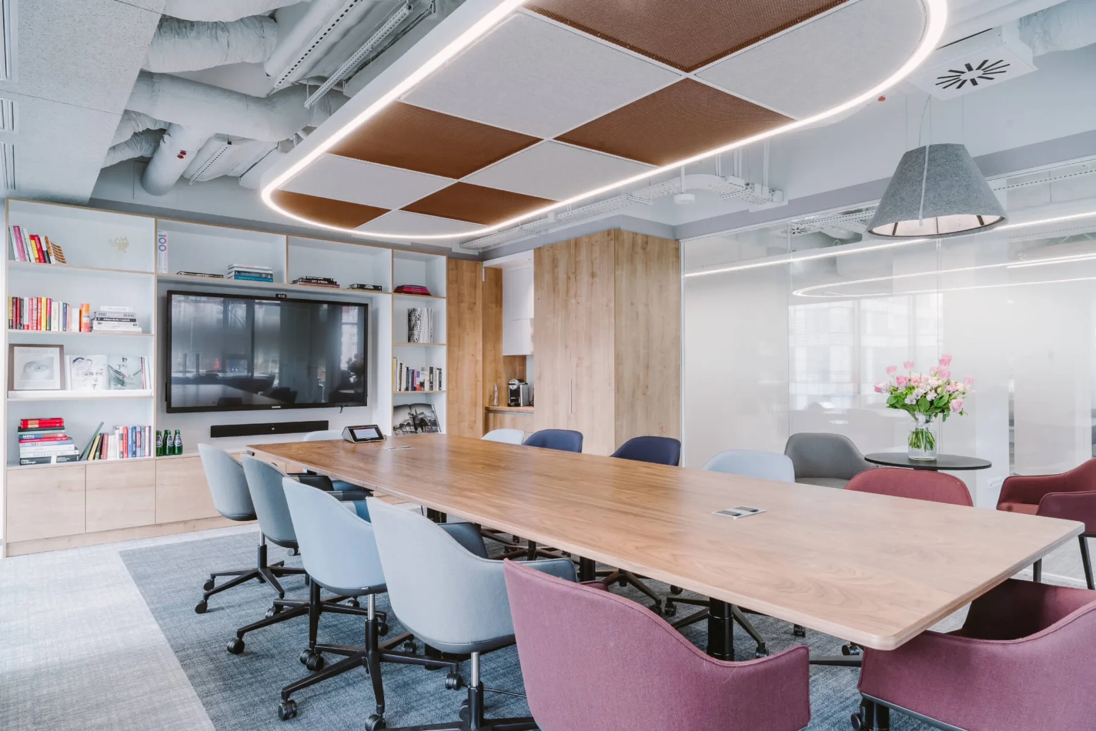 L’Oréal office interior — photograph 13 of 41