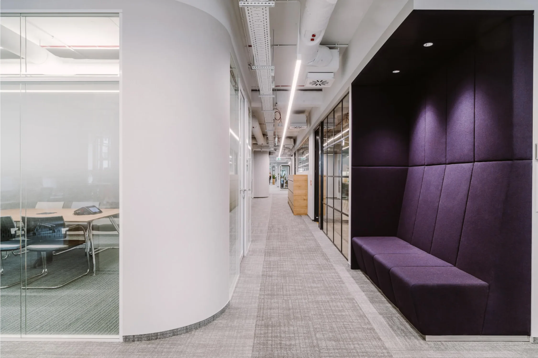 L’Oréal office interior — photograph 32 of 41