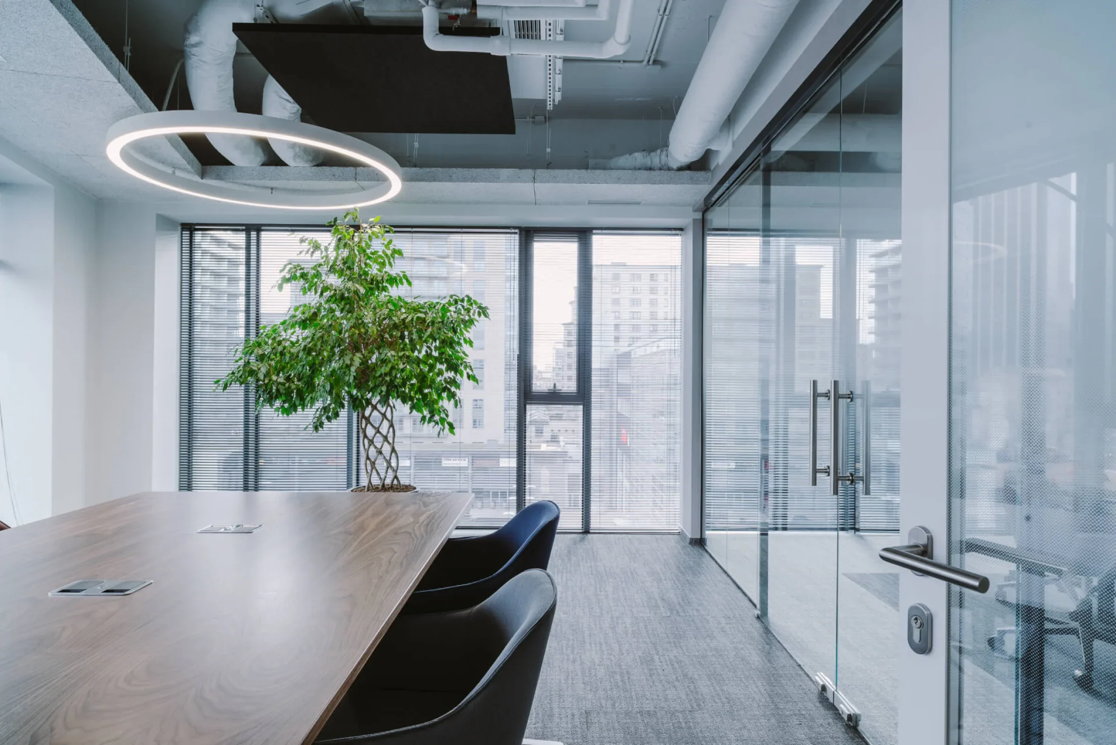 L’Oréal office interior — photograph 12 of 41