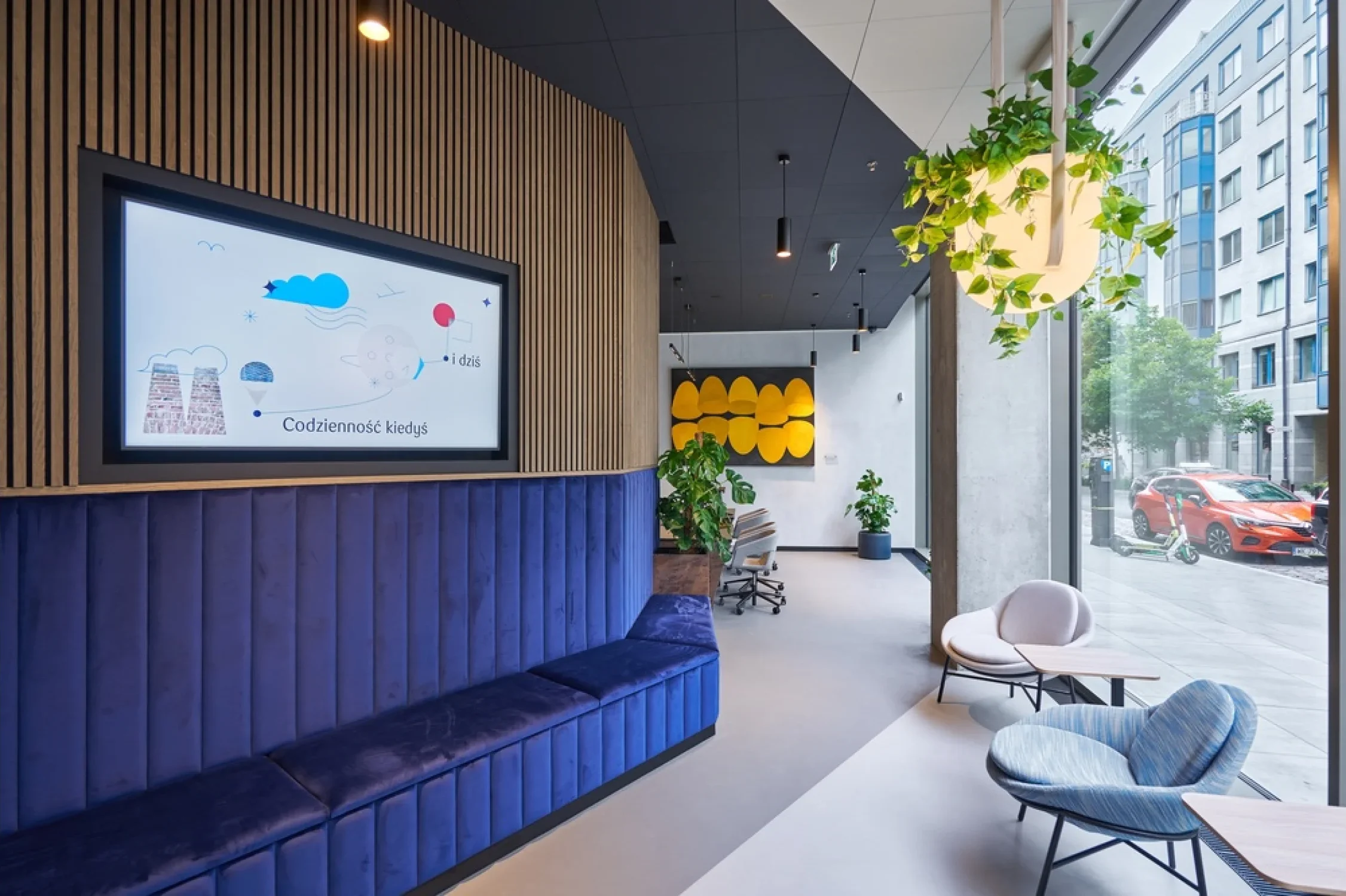 PKO Bank Polski Norblin branch interior — photograph 15 of 23