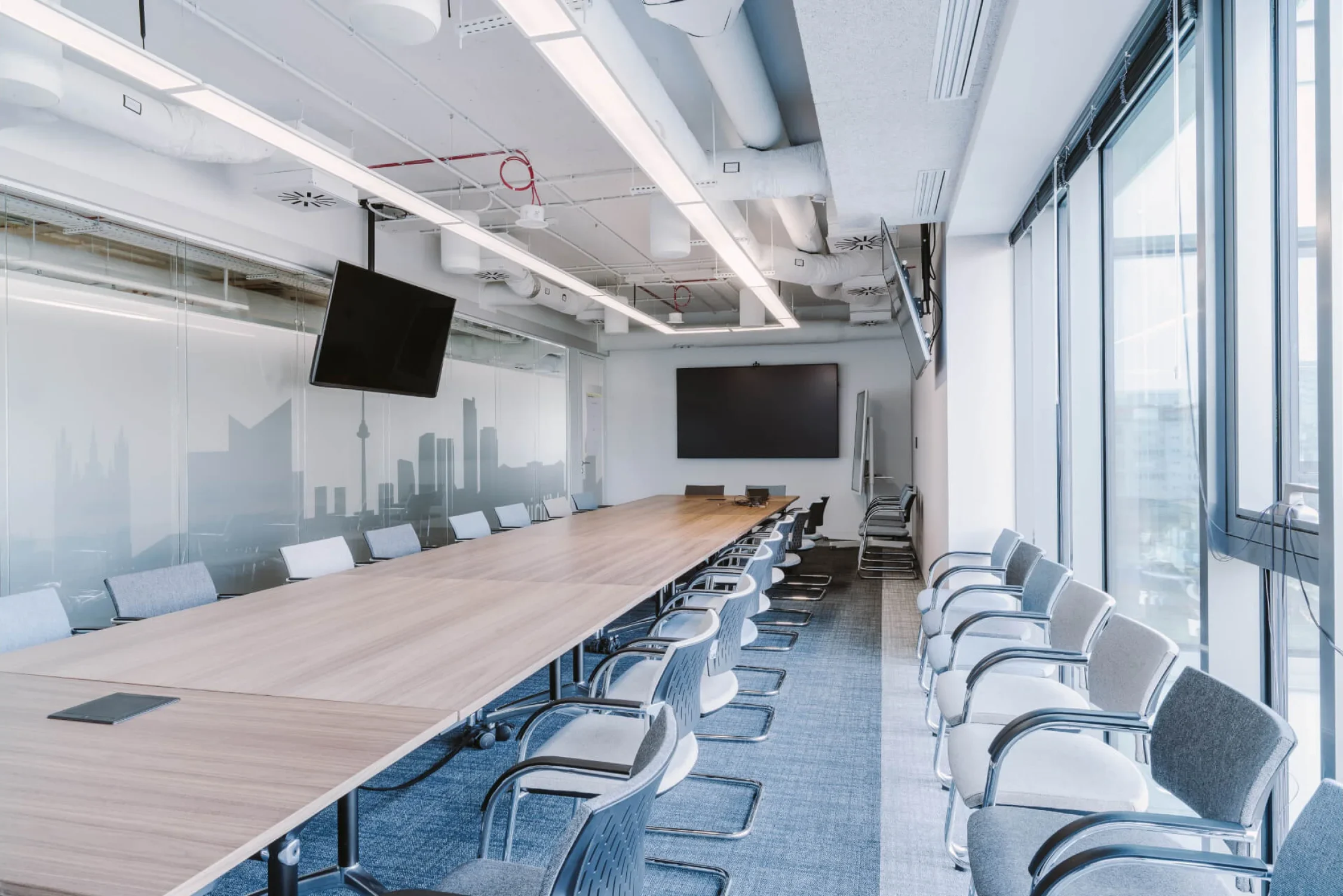 L’Oréal office interior — photograph 37 of 41