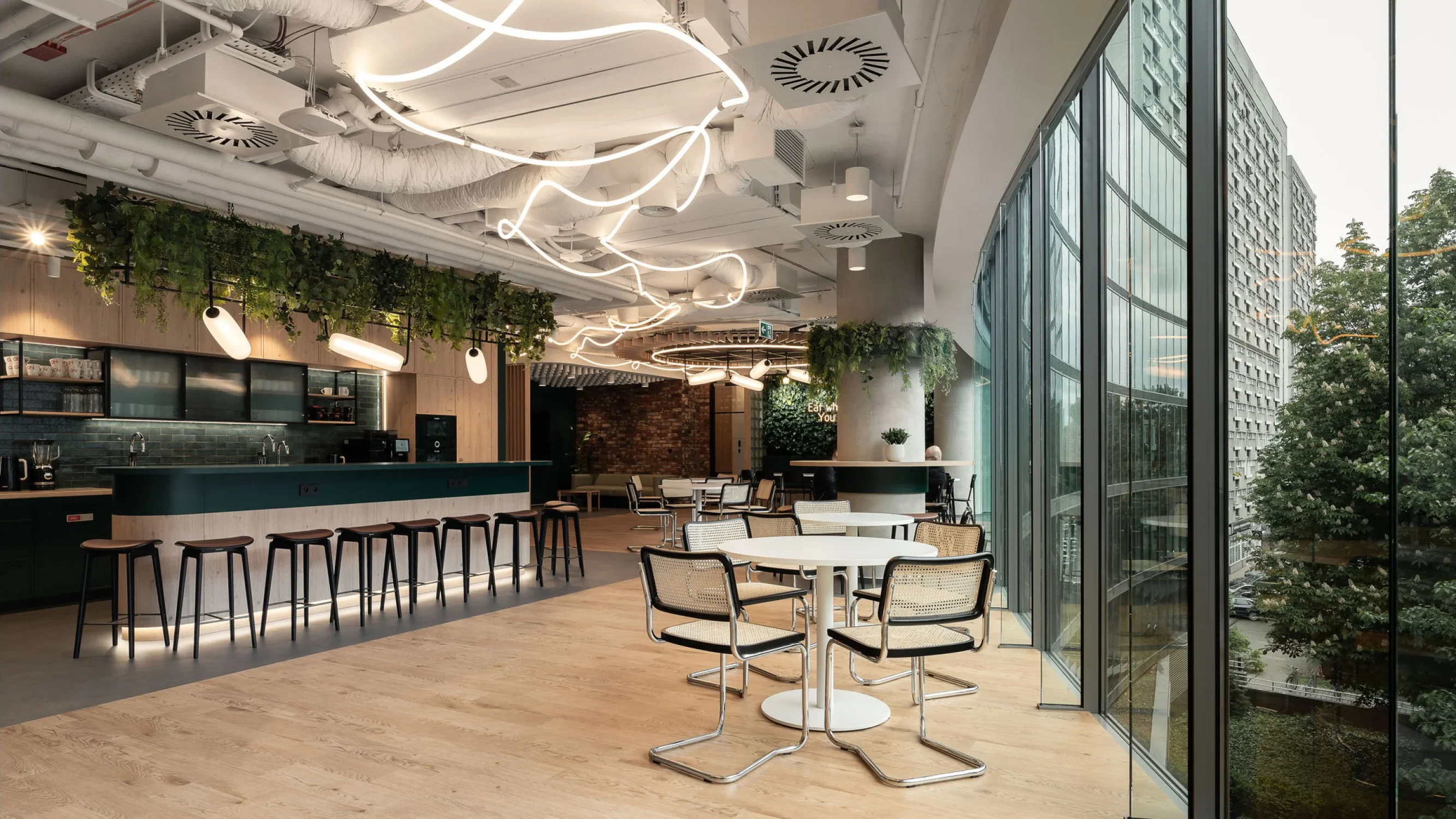 GN Polska office, Saski Crescent interior — photograph 3 of 11