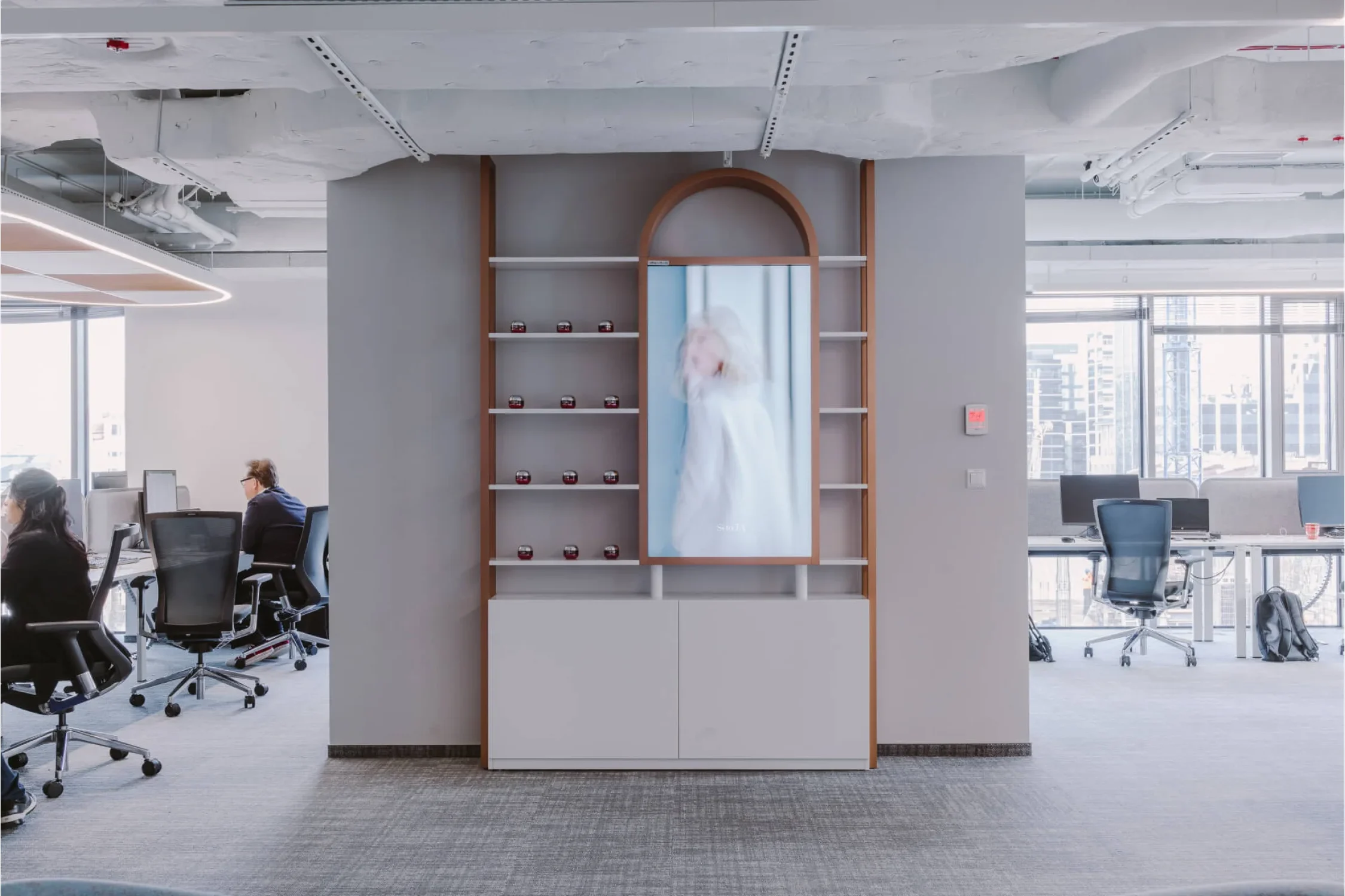 L’Oréal office interior — photograph 31 of 41