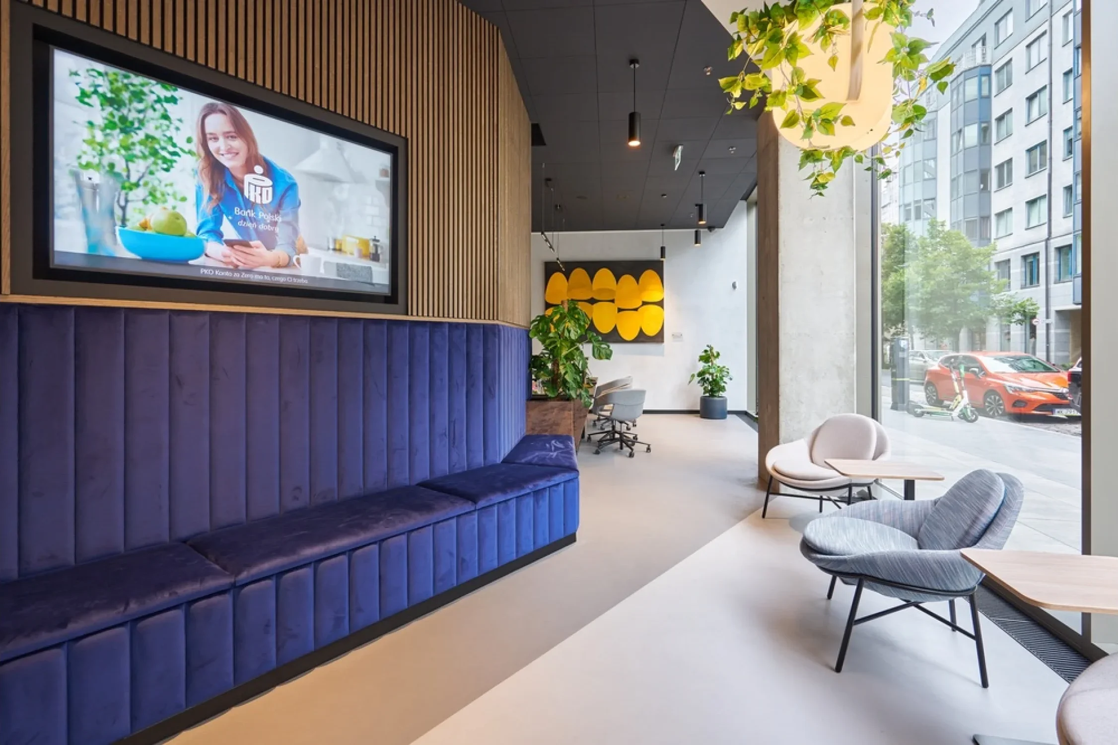PKO Bank Polski Norblin branch interior — photograph 5 of 23